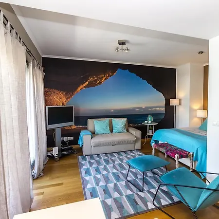 Charming And Cozy In Campolide