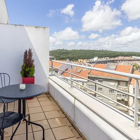Apartment Charming And Cozy In Campolide